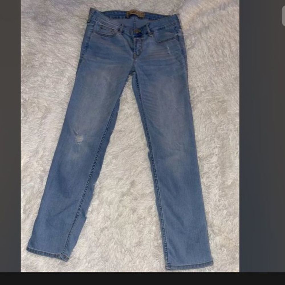 HOLLISTER ― 9 SHORT ― Soft Denim Jeans W29 L30 - Picture 2 of 4